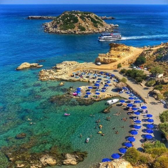 Grande Blue Suites With Private Bay Архангелос Экстерьер фото