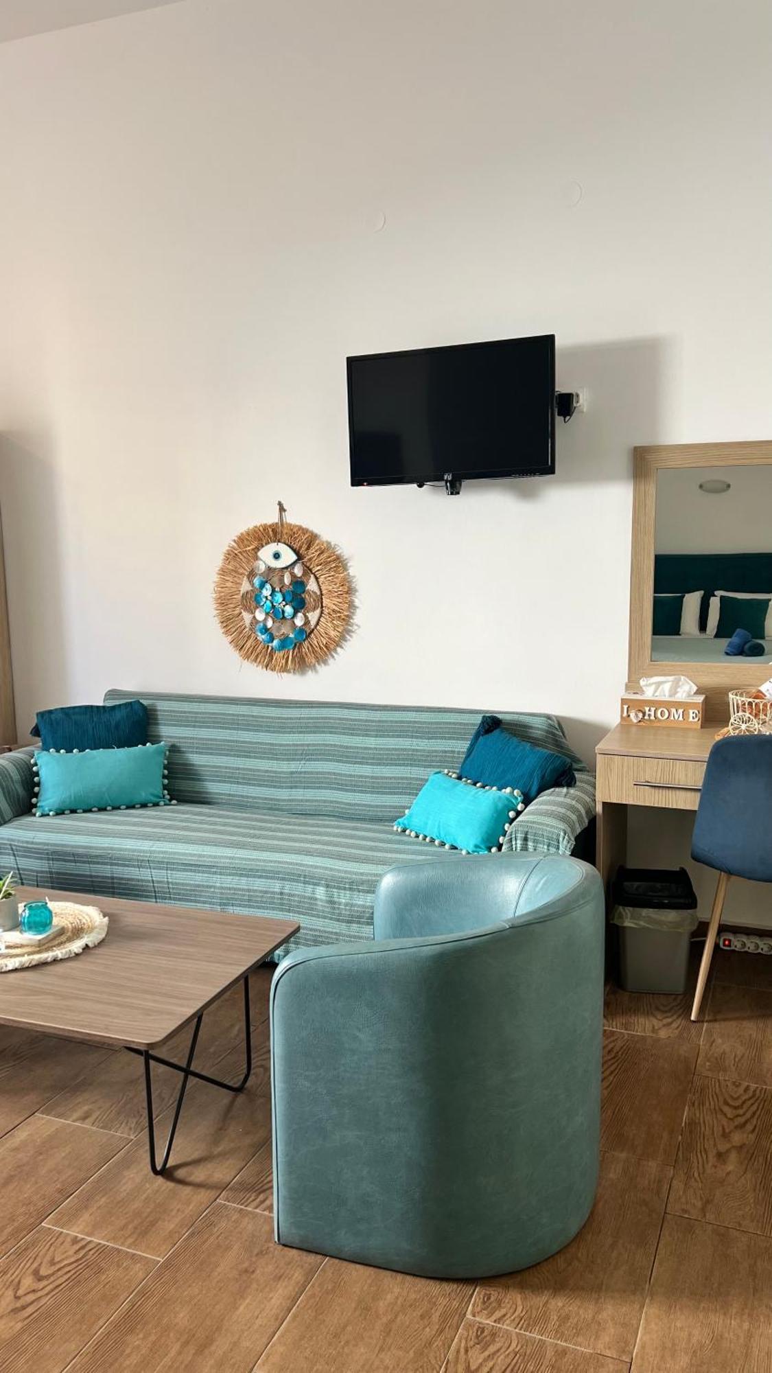 Grande Blue Suites With Private Bay Архангелос Экстерьер фото
